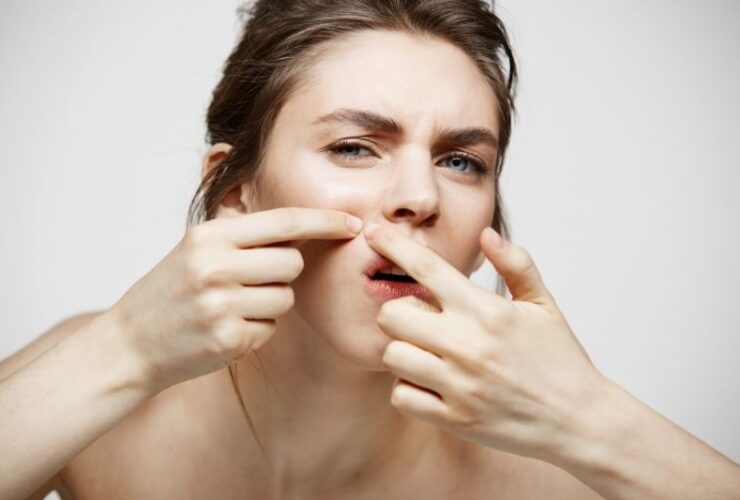 Maskne Is a Thing #mask #maskne #globalpandemic #acneoutbreak #skinproduct #skincareroutine