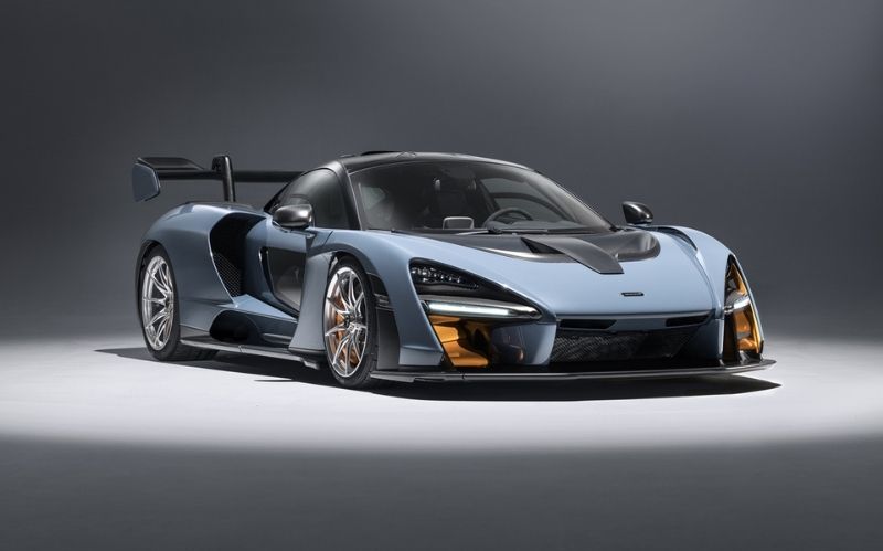 Racing Car: The McLaren Senna #beverlyhillsmagazine #beverlyhills #bevhillsmag #McLarenSenna #McLaren #fastcars #luxurycars #dreamcars #poshcars #coolcars #racingcar #track-focusedcar #sportscar #AyrtonSenna #legacy #racinghistory #beautifulracecar