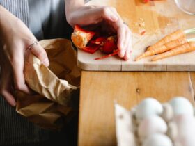 Mindful Waste Management: 6 Ways To Reduce Food Waste #beverlyhills #beverlyhillsmagazine #foodwaste #foodbanks #reducefoodwaste #grocerystore
