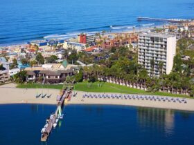 #Beachfront Hotel Catamaran Resort #travel #San Diego #hotels #bevhillsmag #beverlyhillsmagazine #beverlyhills
