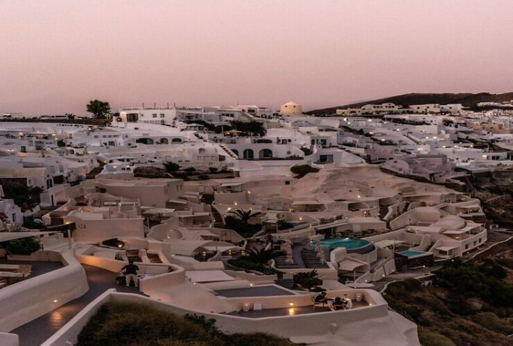 #Mystique Hotel Santorini #travel #Greece #hotels #bevhillsmag #beverlyhillsmagazine #beverlyhills