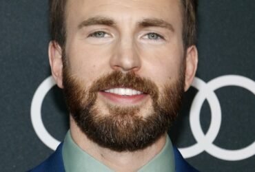 Chris Evans #bevhillsmag #beverlyhillsmagazine #beverlyhills #celebrities #moviestars #hollywoodspotlight #celebrities #chrisevans