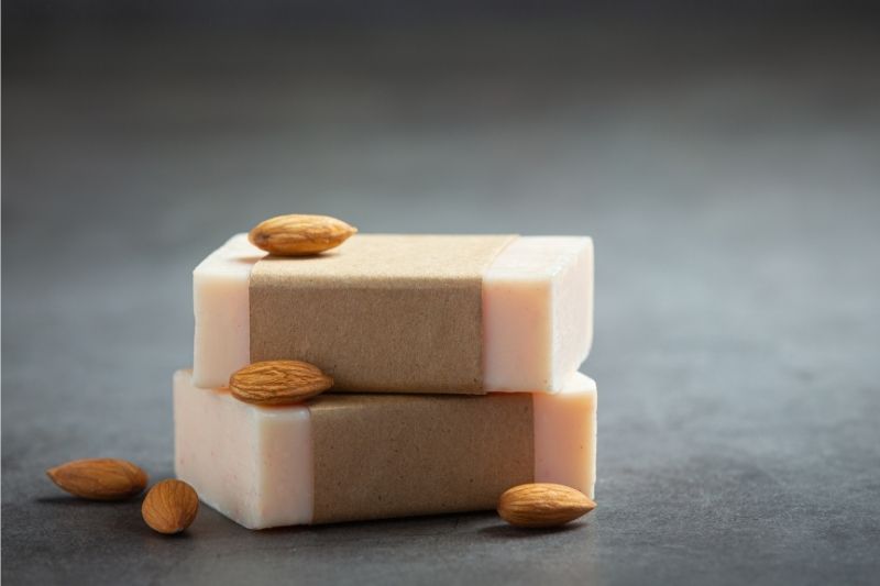 Natural Soaps: Why Those Are Superior #naturalsoaps #beverlyhills #beverlyhillsmagazine #harmfultoxins #homemadesoap #antibacterialsoap #skinhealthy #bevhillsmag