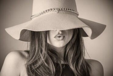 Next Decade Fashion: 6 Things We Can Expect To See #beverlyhills #beverlyhillsmagazine #bevhillsmag #sustainablefashion #personalstyle #fashionworld #nextdecadefashion #thingswecanexpecttosee