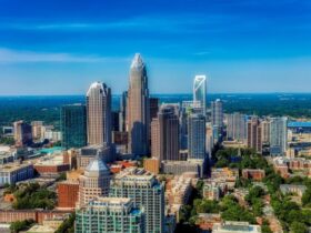 North Carolina's Property Market Is Heating Up (And Here's Why) #beverlyhills #beverlyhillsmagazine #northcarolina #propertymarket #realestate #propertyinnorthcarolina #smartinvestment #bevhillsmag