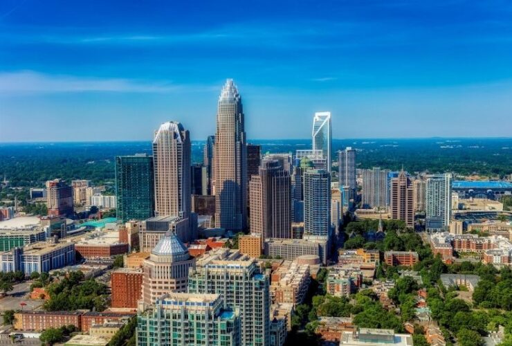 North Carolina's Property Market Is Heating Up (And Here's Why) #beverlyhills #beverlyhillsmagazine #northcarolina #propertymarket #realestate #propertyinnorthcarolina #smartinvestment #bevhillsmag