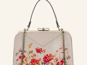 Patricia Nash: Crafting Original Women’s Handbags #PatriciaNash, #WomensHandbags, #LeatherHandbags, #VintageStyle, #FrameBags, #DesignerBags, #LuxuryAccessories, #BevHillsMag, #BeverlyHills, #BeverlyHillsMagazine