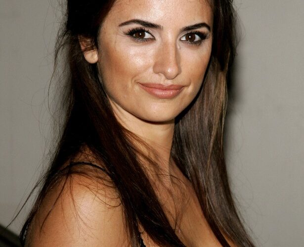 Beautiful Penelope Cruz #beverlyhills #bevhillsmag #actress #penelopecruz