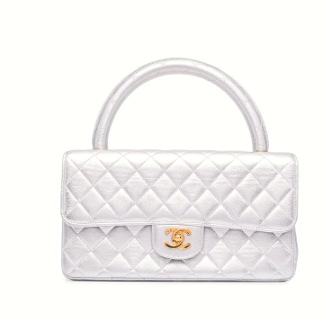Chanel Pre-owned Handbag #bevhillsmag #beverlyhills #beverlyhillsmagazine #Chanel #handbag