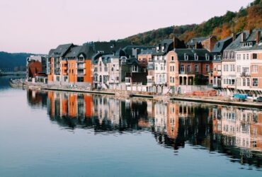 Planning A Trip To Europe: Top Cities To Visit And What To See #beverlyhills #beverlyhillsmagazine #triptoEurope #travelinginEurope #Europeanvacation #famouslandmark