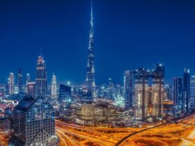 Planning To Drive Around Dubai? Know These 6 Things #beverlyhills #beverlyhillsmagazine #Dubai #caraccidents #roadhazards #rentingacar #internationaldrivinglicense #roadhazards #third-paryinsurance
