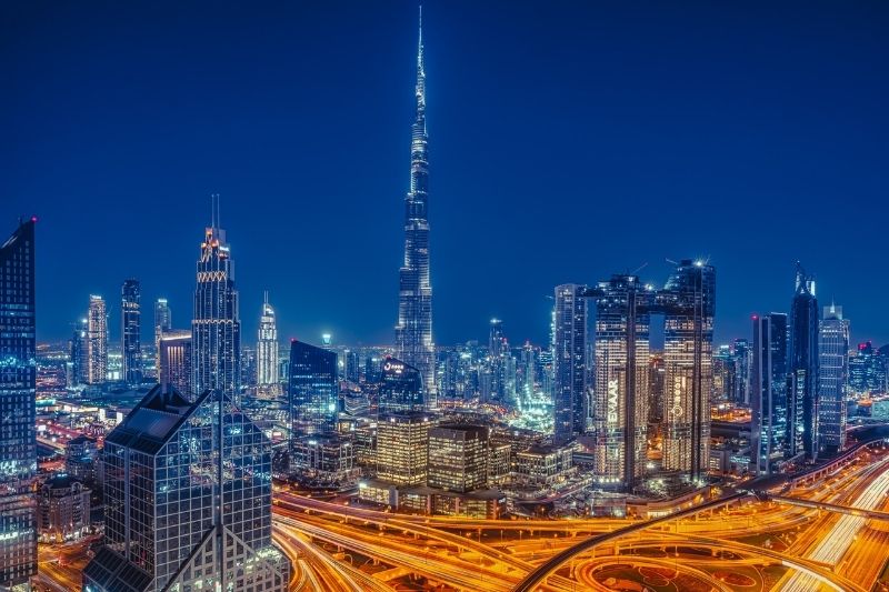 Planning To Drive Around Dubai? Know These 6 Things #beverlyhills #beverlyhillsmagazine #Dubai #caraccidents #roadhazards #rentingacar #internationaldrivinglicense #roadhazards #third-paryinsurance