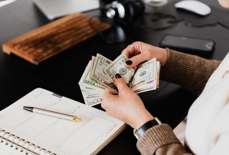 Preparing Financially for Your New Business #beverlyhills #beverlyhillsmagazine #bevhillsmag #newbusiness #financialmanagement #financialrisk #business #budget #bankloan