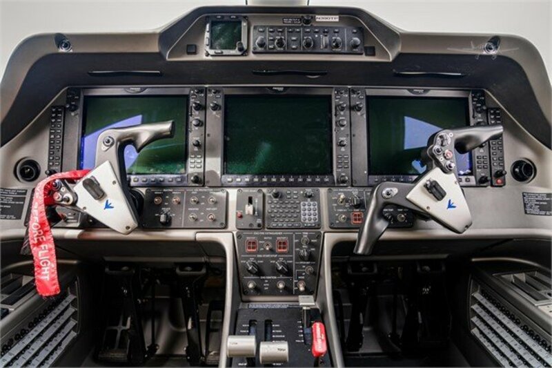 Private Jet Aircraft: Embraer Phenom 100 #beverlyhills #bevhillsmag #beverlyhillsmagazine #luxury #jets