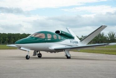 Cirrus Vision SF50-G2 #jets #privatejets #bevhillsmag #beverlyhillsmagazine #beverlyhills