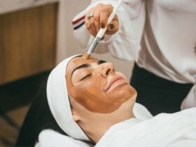 Pros & Cons of Popular Facial Treatments:#beverlyhills #beverlyhillsmagazine #skincare #skincareroutine #facialtreatments #facial #beautyproducts #healthandbeauty #flawlessskin