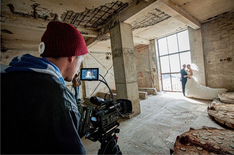 Questions to Ask Before Hiring Austin Wedding Photographers #beverlyhills #beverlyhillsmagazine #bevhillsmag #austinweddingphotographers #weddingphotographers #classyweddings