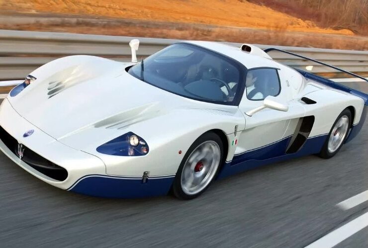 Racing Supercar: Maserati MC12 #beverlyhills #beverlyhillsmagazine #bevhillsmag #supercars #fastcars #luxurycars #cars #coolcars #racecars #racetrack #maserati #mesaratimc12