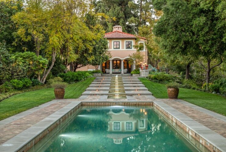 Beverly Hills Magazine 'Real Housewives' Erika Jayne Pasadena Mansion