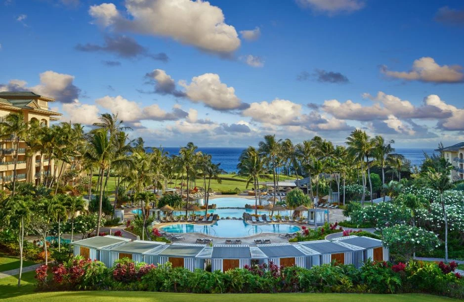 RITZ CARLTON MAUI BEVERLY HILLS MAGAZINE FIVE STAR HOTELS 5 #beverlyhillsmagazine #ritzcarlton #fivestarhotels