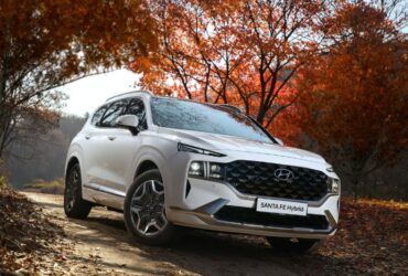Roundup of the Most Comfortable Family Cars to Lease #beverlyhills #beverlyhillsmagazine #roomyinterior #carstolease #safestcar #midsizecar #familycar #bevhillsmag #car