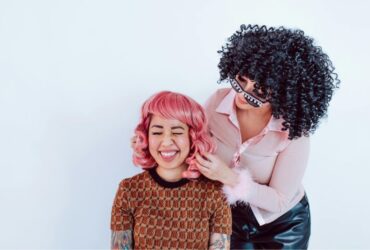 Say Goodbye to Glue: Embracing the Freedom of Glueless Wigs #beverlyhills #beverlyhillsmagazine #gluelesswigs #wavyhair #curlyhair #uniquehair