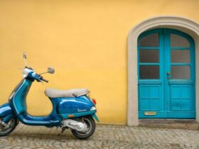 Scooter Accident: 4 Things You Should Do #beverlyhills #beverlyhillsmagazine #bevhillsmag #scooteraccident #motorcycleaccidents #healthinsurance #