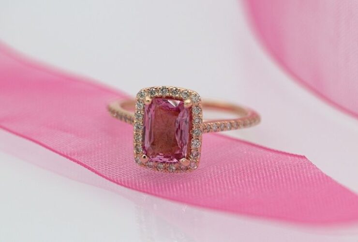 Should I Buy A Pink Diamond Ring? #beverlyhills #beverlyhillsmagazine #bevhillsmag #pinkdiamonds #pinkdiamondsrings #engaggementring