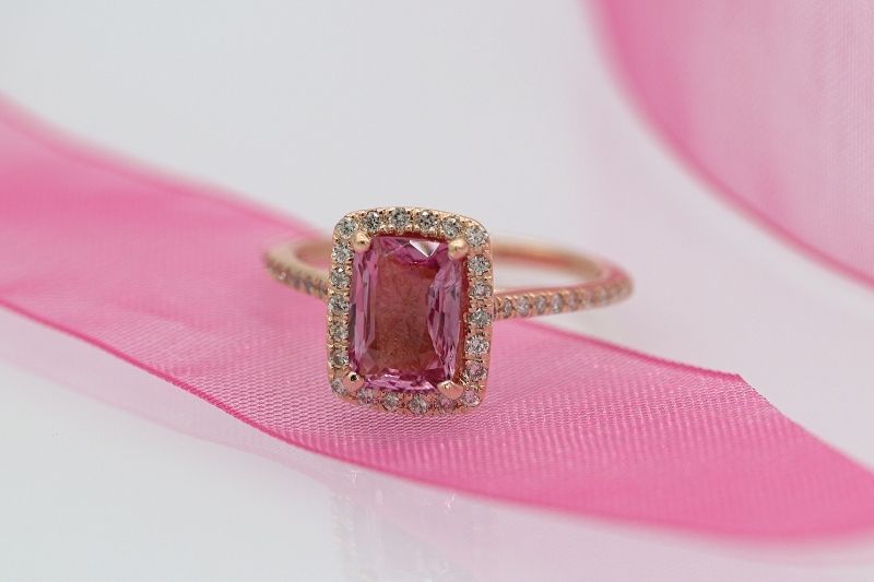 Should I Buy A Pink Diamond Ring? #beverlyhills #beverlyhillsmagazine #bevhillsmag #pinkdiamonds #pinkdiamondsrings #engaggementring