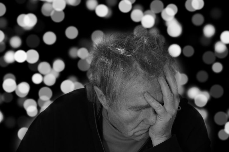 Signs and Symptoms of Dementia #beverlyhills #beverlyhillsmagazine #signsofdementia #dementia #stagesofdementia #bevhillsmag