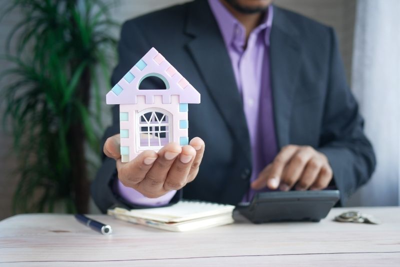 Skills You Need To Have a Successful Career In Real Estate #beverlyhills #beverlyhillsmagazine #realestate #managementskills #successfulcareer #organizationalskills #businesskills #lucrativeindustry #bevhillsmag