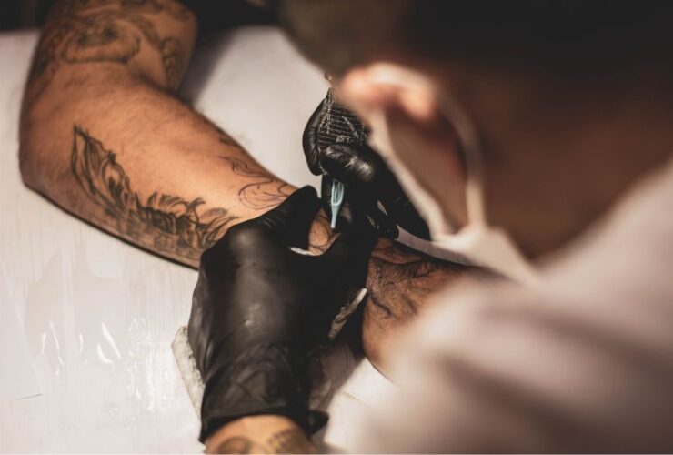 Skin Care After a Tattoo: Taking Care of Your New Tattoo #beverlyhills #beverlyhillsmagazine #applyingmoisturizer #hairremovalproducts #numbingcreamtattoos #protectyourskin #aftercareroutine