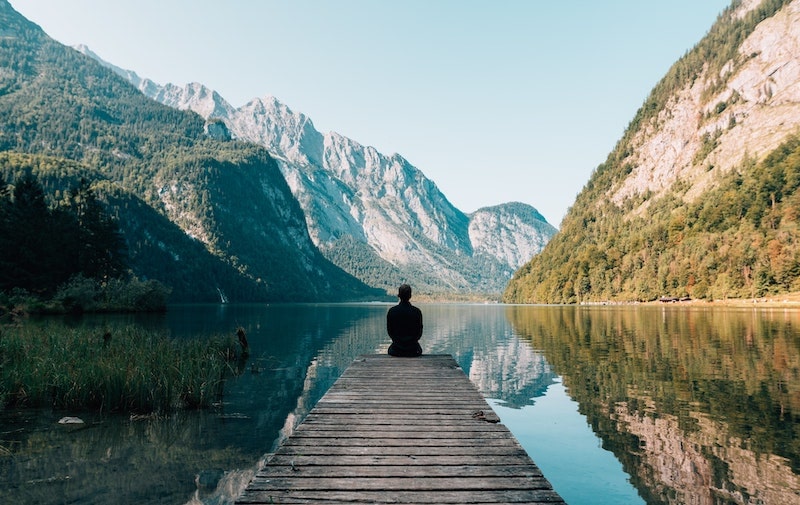 Skincare for Outdoor Travelers: #beverlyhills #beverlyhillsmagazine #bevhillsmag #skincare #skincarewhentravelling #outdoorskincare #traveling #skincareroutine #skin #healthyskin