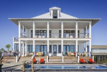 Smart Tips For Financing A Luxury Property #luxuryproperty #luxuryhomes #beverlyhills #beverlyhillsmagazine #mortgageinsurance #creditscore #financingaluxuryproperty #richandfamous #bevhillsmag