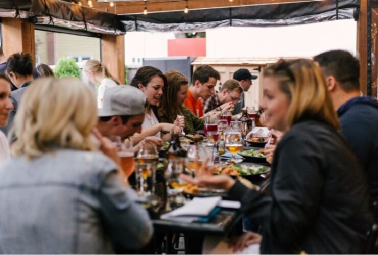 Social Drinking: How Is It Done Across Different Cultures? #beverlyhills #beverlyhillsmagazine #workplaceculture #socialdrinkers #socialdrinking #travelingtojapan