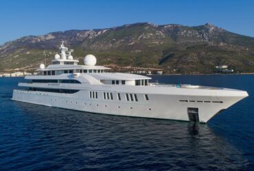 262' Elements #yachts #luxuryyachts #bevhillsmag #beverlyhillsmagazine #beverlyhills