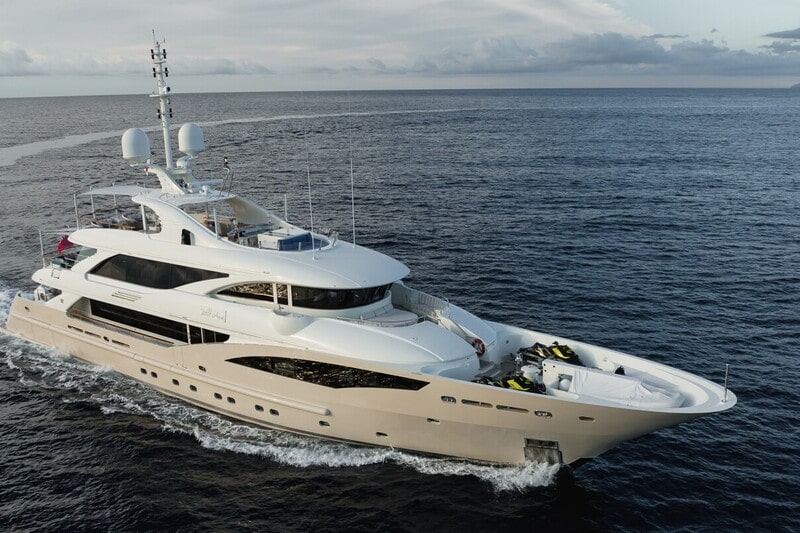 Belle Anna yacht #yachts #luxuryyachts #bevhillsmag #beverlyhillsmagazine #beverlyhills