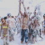 The Best Events Suitable For Hosting Foam Parties #beverlyhills #beverlyhillsmagazine #foamparties #foammachine #foampartyoutfit #hostingfoamparty #kidsfoamparty #bevhillsmag