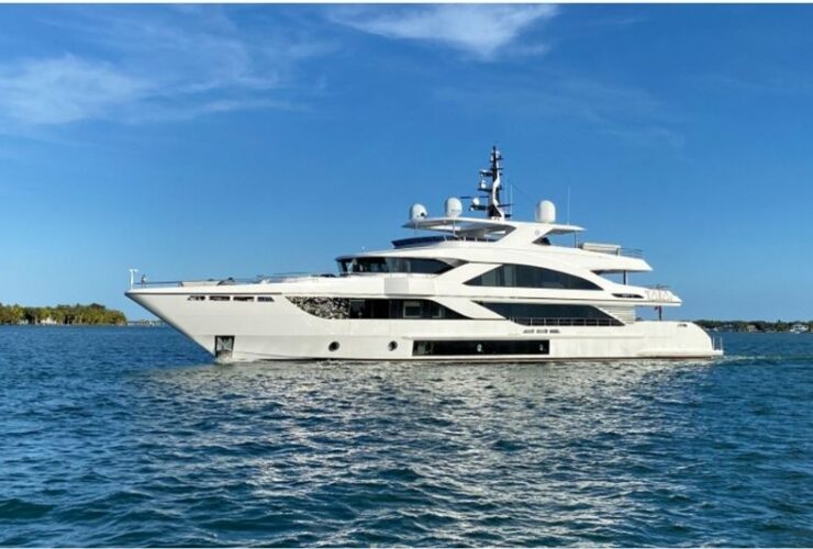 The Best Yachting Vessel: Majesty 140' #beverlyhills #beverlyhillsmagazine #bevhillsmag #superyacht #luxuryyacht #coolyacht #majesty140' #majesty #Gulfcraft #2020majestyyacht #yachtlife #yachting #yachtingvessel #yachtsmen #idealyacht