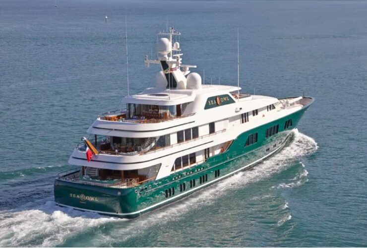 The Best Yachts for Charter in the Caribbean #beverlyhillsmagazine #beverlyhills #caribbeanyachts #yachtforcharter #superyacht