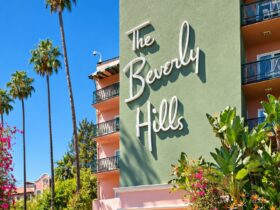 The Beverly Hills Hotel #Fivestarhotels #exclusiveescapes #vacation #luxurylifestyle #losangeles #hotels #travel #luxury #hotels #exclusive #getaway #destinations #beautiful #life #traveling #bucketlist #beverlyhills #BevHillsMag #beverlyhillshotel #vacation #travel