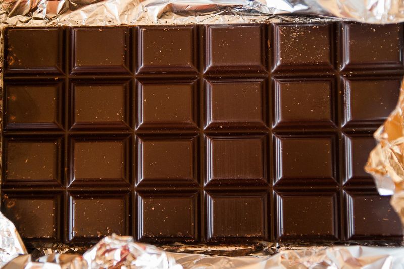 The Different Types Of Chocolate And How To Choose #beverlyhills #beverlyhillsmagazine #chocolate #milkchocolate #whitechocolate #bakingchocolate