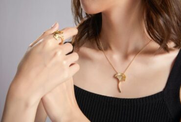 The Different Types of Materials That Jewelry Is Made #beverlyhillsmagazine #beverlyhills #beautifuljewelrypieces #organicjewelry #jewelrymaterial #pieceofjewelry