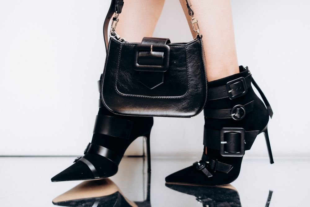 The Essentials of a Beverly Hills Inspired Wardrobe #BevHillsMag, #BeverlyHills, #BeverlyHillsMagazine, #BeverlyHillsStyle, #LuxuryFashion, #LuxuryStyle, #WardrobeEssentials, #WomensFashion, #ElegantStyle, #FashionInspiration
