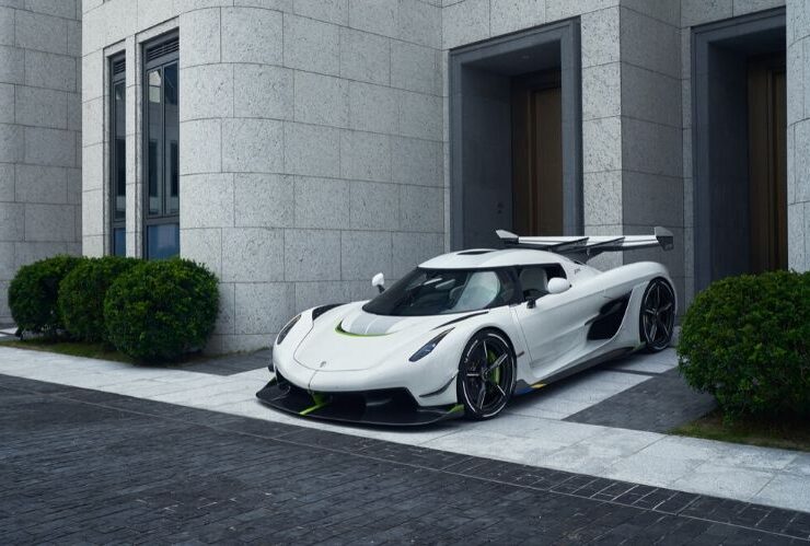 The Fastest Hypercar: Koenigsegg Jesko #dreamcars #fastcars #coolcars #luxurycars #cars #carmagazine #koenigsegg #koenigseggjesko #jesko #hypercar #sportcars