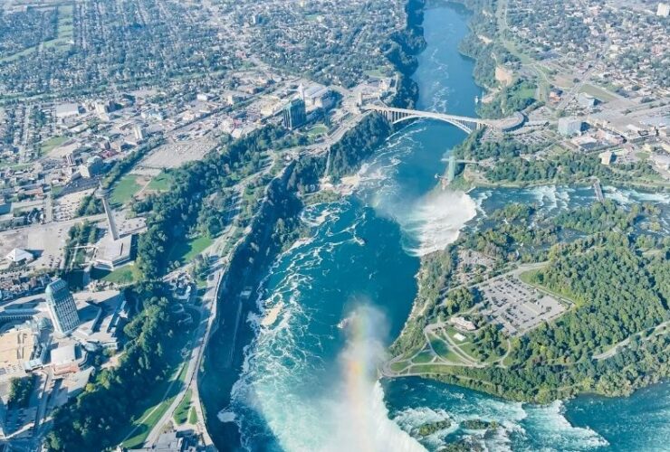 The Inside of Some of The Best Homes Around Niagara Falls #beverlyhills #beverlyhillsmagazine #realestateagent #besthomes #niagarafalls #realestatemarketplace #beautifulhomes #virtualtours #realestateagent #bevhillsmag