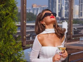 The Life of Luxury: Secrets to Living Like Royalty #luxurylife #royalliving #beverlyhills #beverlyhillsmagazine #luxuryliving