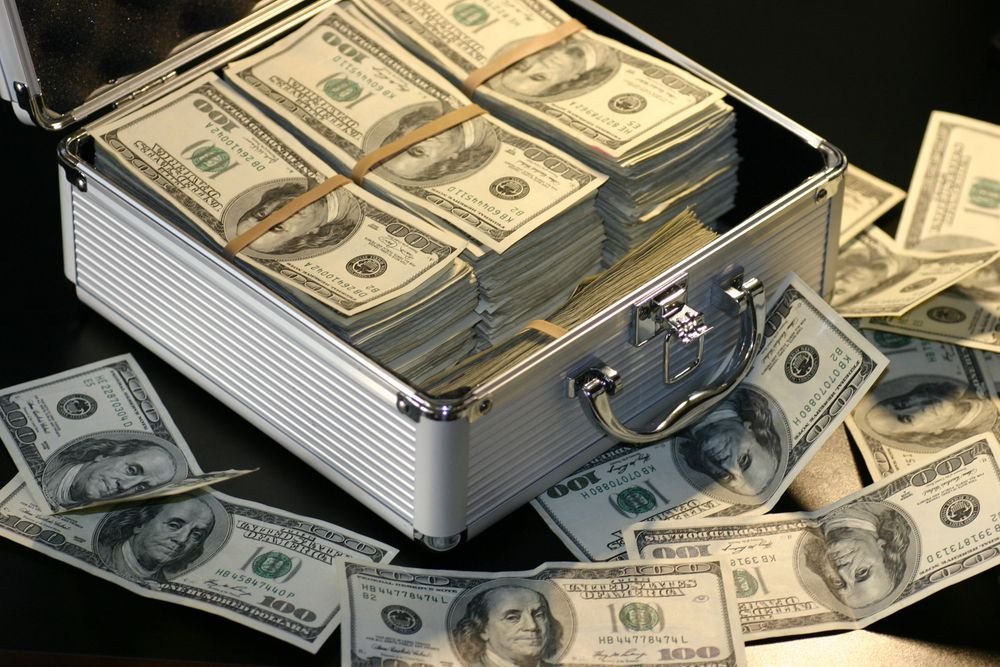 The Luxury Business Guide to Smart Wealth Preservation #LuxuryBusiness #LuxuryLifestyle #WealthManagement #TaxPlanning #Entrepreneurship #WealthPreservation #BusinessSuccess