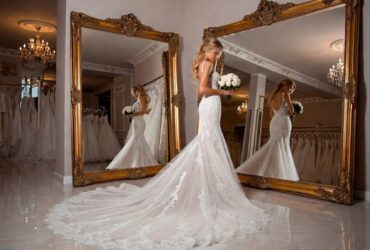 The Luxury Guide to Finding Your Perfect Wedding Dress luxury wedding dress, off-the-rack wedding dress, couture bridal style, luxury bridal fashion, designer wedding dresses, bridal gown alterations, elegant wedding dress, sophisticated bridal style, luxury bride, wedding dress styling