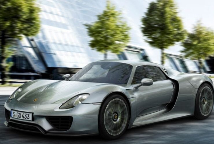 The Complete Hypercar: Porsche 918 Spyder #beverlyhills #beverlyhillsmagazine #bevhillsmag #supercar #hypercar #fastcar #luxurycar #dreamcar #poscar #exoticcar #Porsche #Porsche918spyder